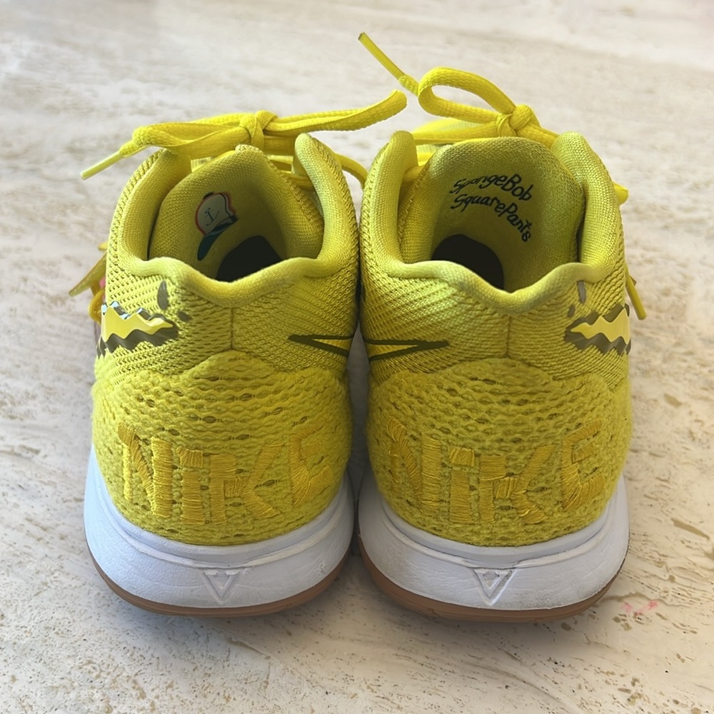 Nike SpongeBob SquarePants yellow 6.5 Big Boy sneaker Kyrie - Picture 6 of 16